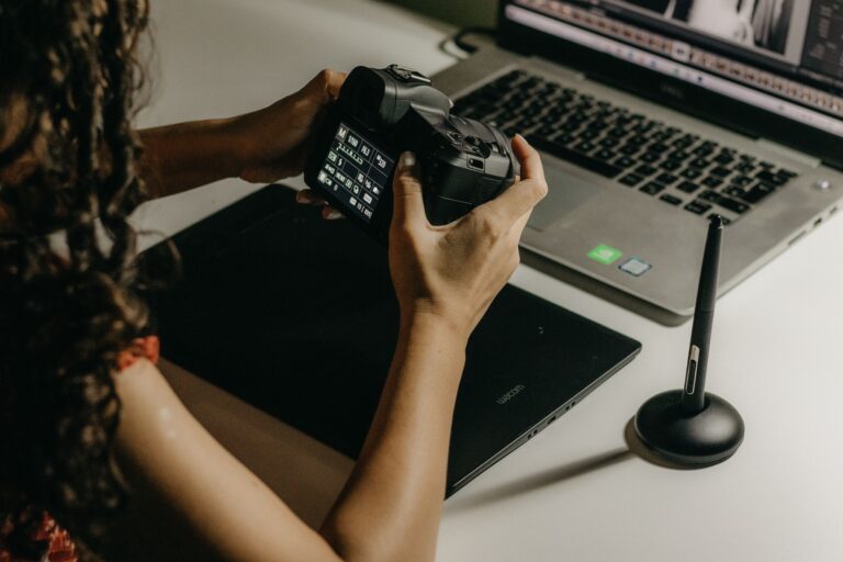 How to Backup Photos While Traveling: A Safe Workflow for Any Trip
