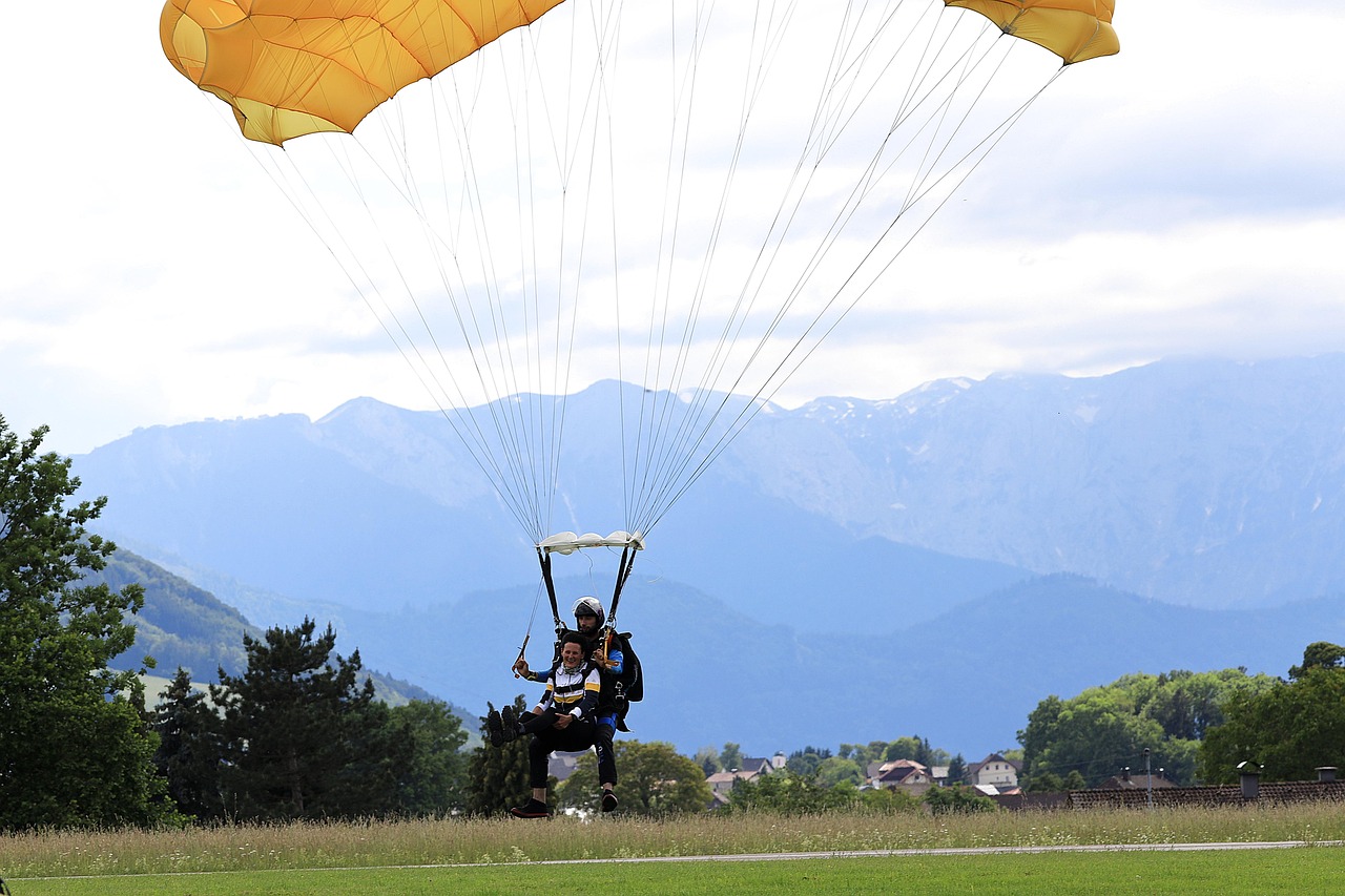 tandem jump, parachute, skydive, skydiving, landing, sports, alps, adventure, nature, upper austria, mountains, salzkamm