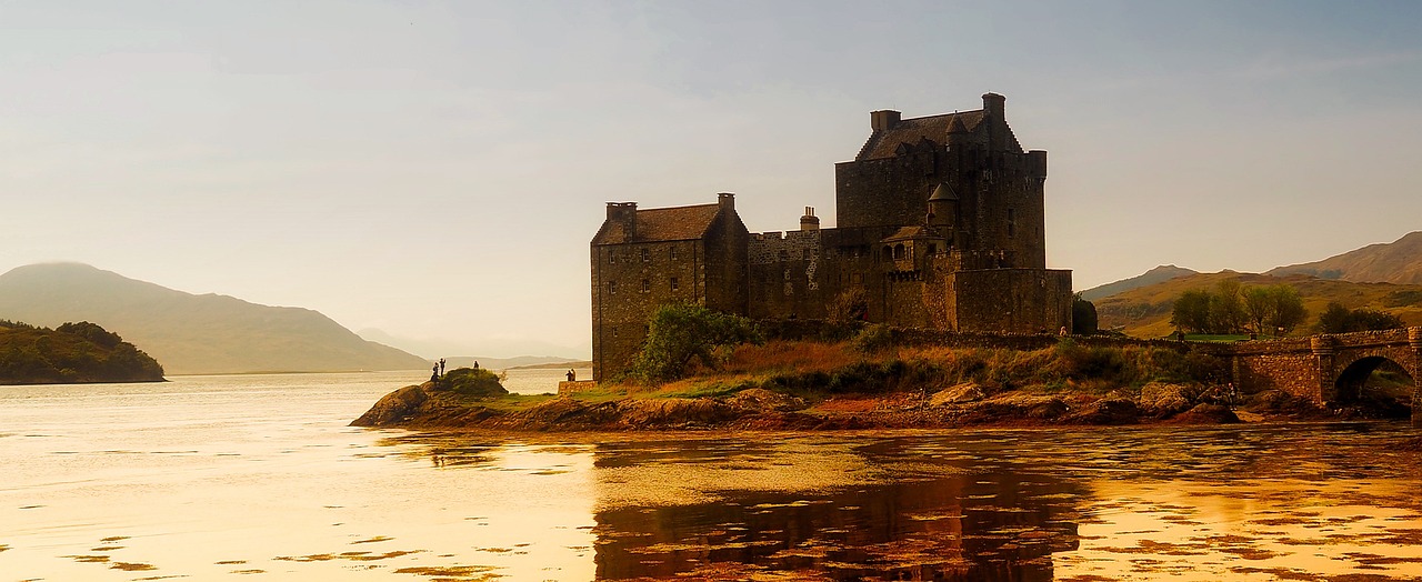 eilean donan, castle, fortress, landmark, historic, attractions, tourism, dornie, scotland, lake, river, water, reflecti