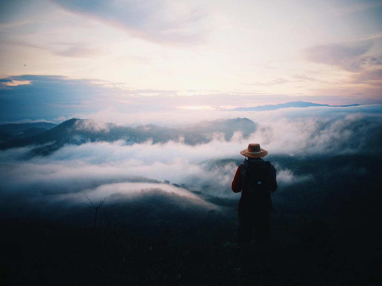 mountain, nature, adventure, standing, outdoors, landscape, hiking, man, travel, trekking, silhouette, journey, traveler