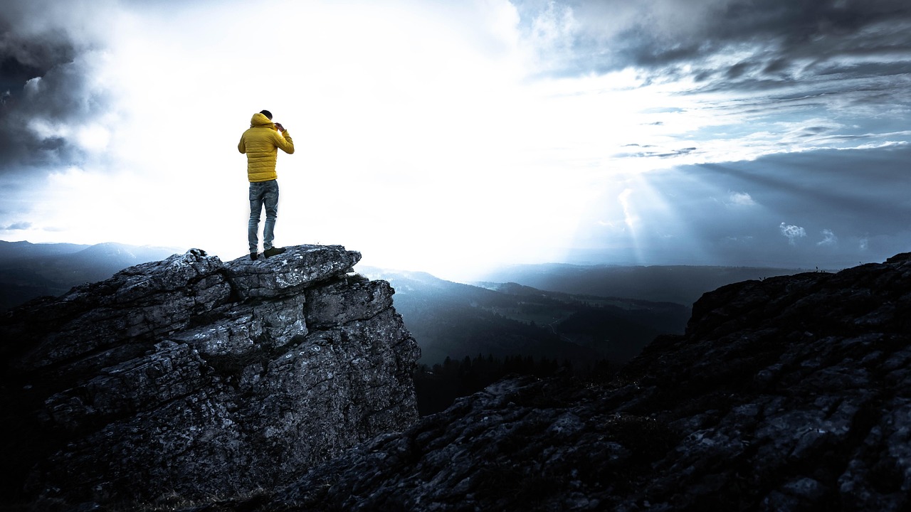 alone, view, wallpaper 4k, yellow, person, only, nature, stand-alone, desktop backgrounds, windows wallpaper, white, sta