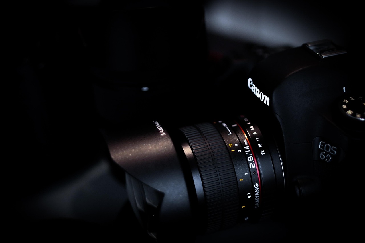 camera, the background, black, dark, canon, photographer, photo equipment, lens, glass, canon lens, optics, camera, cano